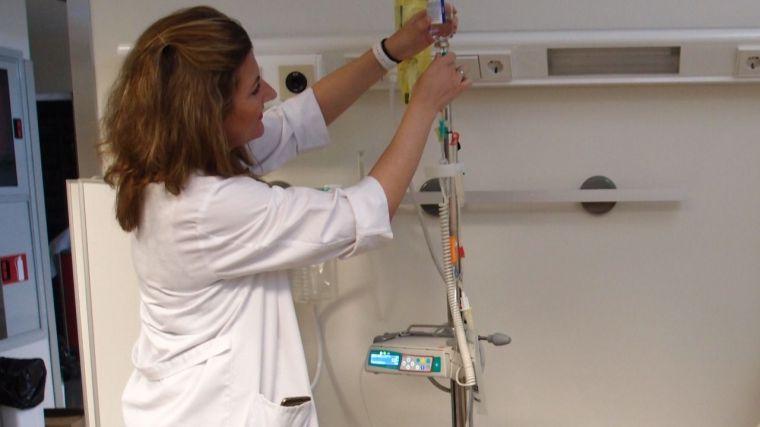 El SESCAM dotará de una nueva unidad de elaboración de medicamentos de quimioterapia al hospital de Ciudad Real