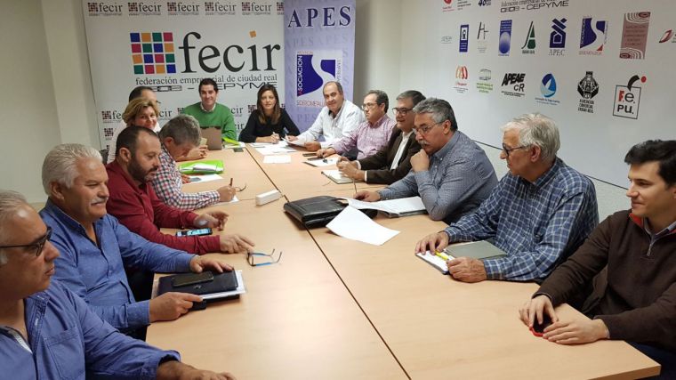 La junta directiva de APES analiza el convenio del metal y estudia la situación del sector en la provincia de Ciudad Real