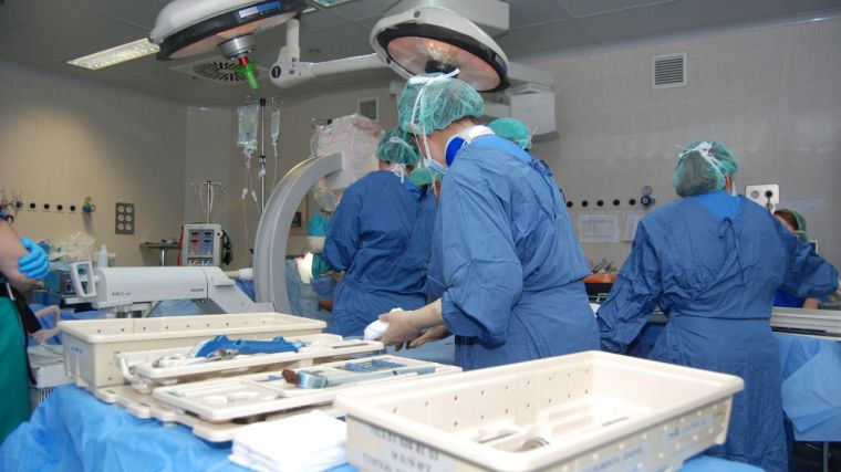 Imagen de archivo de una intervención quirúrgica en el Hospital Nuestra Señora de Prado de Talavera de la Reina. 