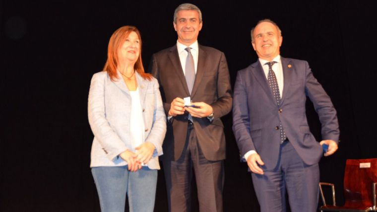 Álvaro Gutiérrez agradece la Medalla de Oro que la UNED ha concedido a la Diputación Provincial de Toledo