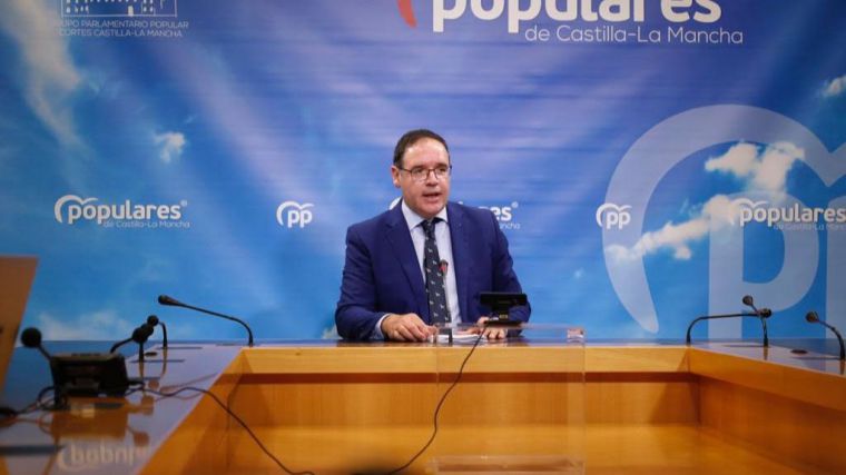 El PP-CLM lamenta que Page 'no haya estado a la altura de las circunstancias al excluir al principal partido de la oposición en el Día de la Región'