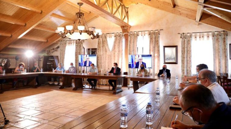 Las DO del Vino de Castilla-La Mancha participarán en la próxima reunión europea ‘Intervino’ tras la invitación de Núñez y Zoido