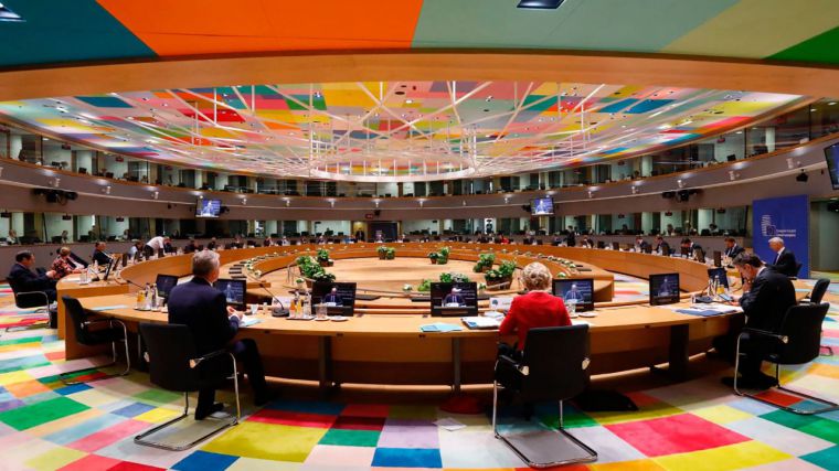 Los jefes de Estado y de Gobierno de la UE, durante una de las sesiones del Consejo Europeo extraordinario.