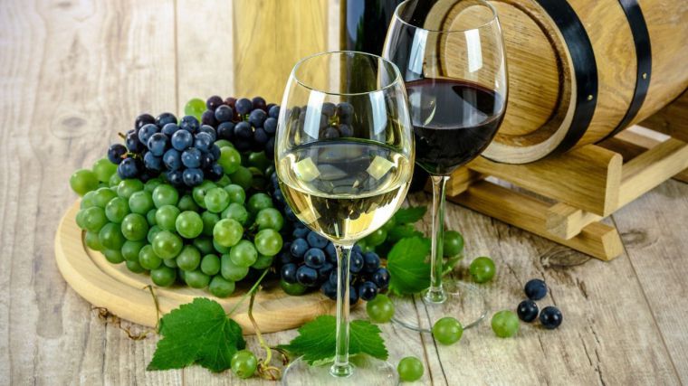 UPA urge a Europa a articular ayudas para el vino: 'Cada día el sector se hunde más'