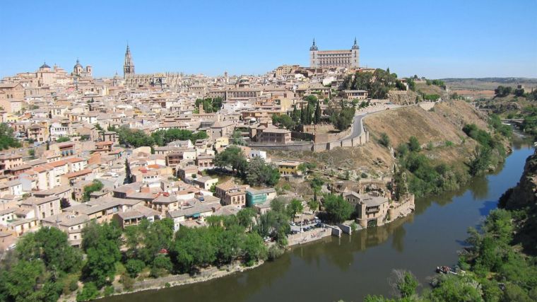 Toledo recibe 'un goteo continuo' de visitantes y la alcaldesa espera que se incremente a partir de este miércoles