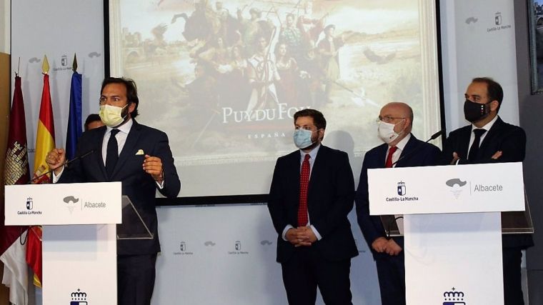 El Gobierno regional impulsará la presencia de las navajas de Albacete en el parque temático de ‘Puy du Fou’ en Toledo