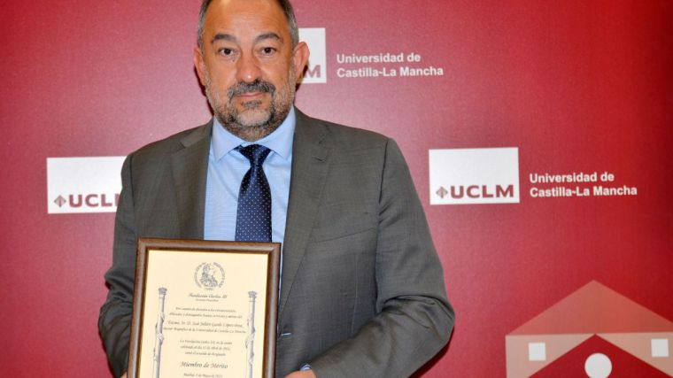 El rector de la UCLM, Julián Garde, designado Miembro de Mérito de la Fundación Carlos III