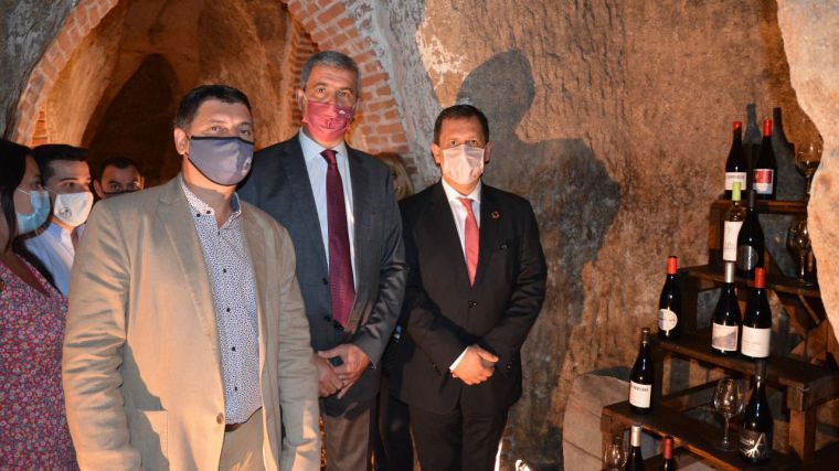 Álvaro Gutiérrez resalta las posibilidades de desarrollo del Museo del Vino de Méntrida