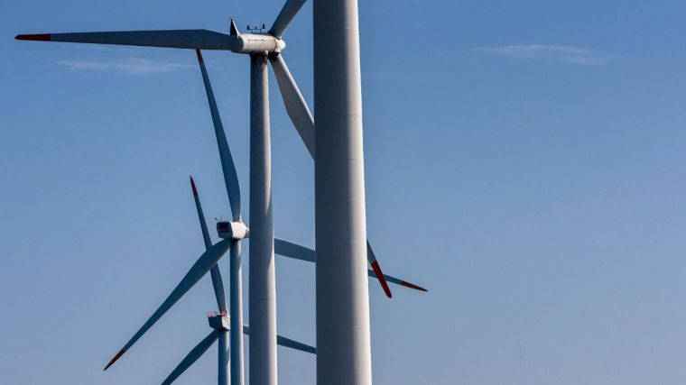 Siete grandes inversores se disputan al gigante de las renovables de CLM en la recta final de su venta