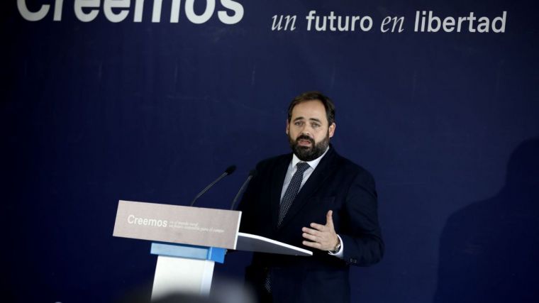 Núñez anuncia que arrancará el próximo curso político con una iniciativa para la simplificación de las trabas burocráticas en Castilla-La Mancha