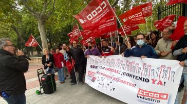 Los trabajadores del calzado se movilizan en Fuensalida para exigir un convenio colectivo digno