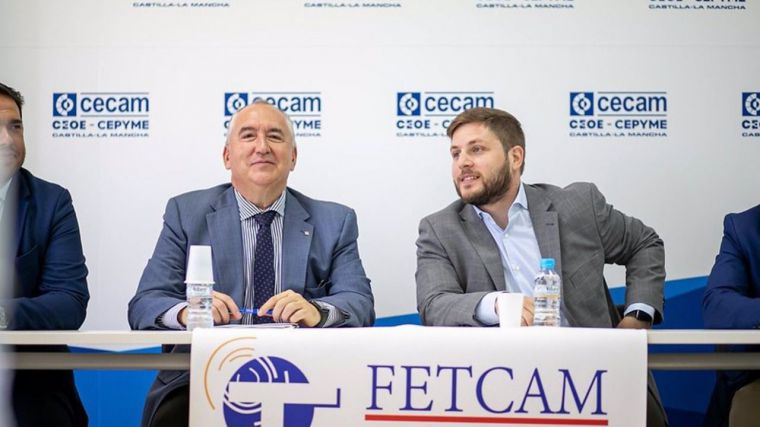 Fetcam pide planes de reducción de emisiones 'realistas' para transportistas y la Junta aboga por soluciones como biodiesel