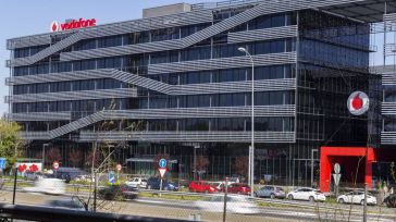 Zegona evalúa realizar despidos en Vodafone España y cerrar tiendas de "bajo rendimiento" para reducir costes