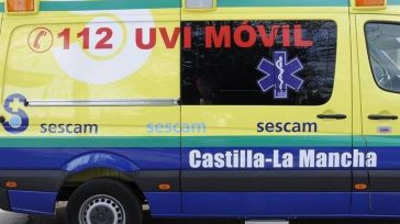 Trasladado al hospital un joven de 15 años tras chocar su moto con un turismo en Cuenca capital