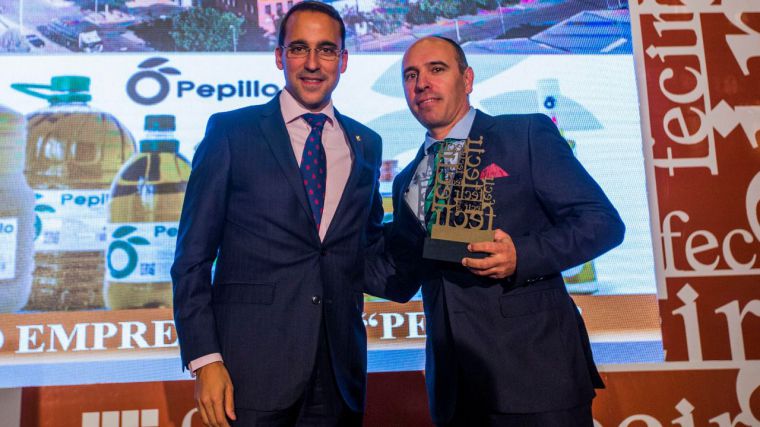 Globalcaja muestra su apoyo al sector empresarial en los Premios FECIR 2018